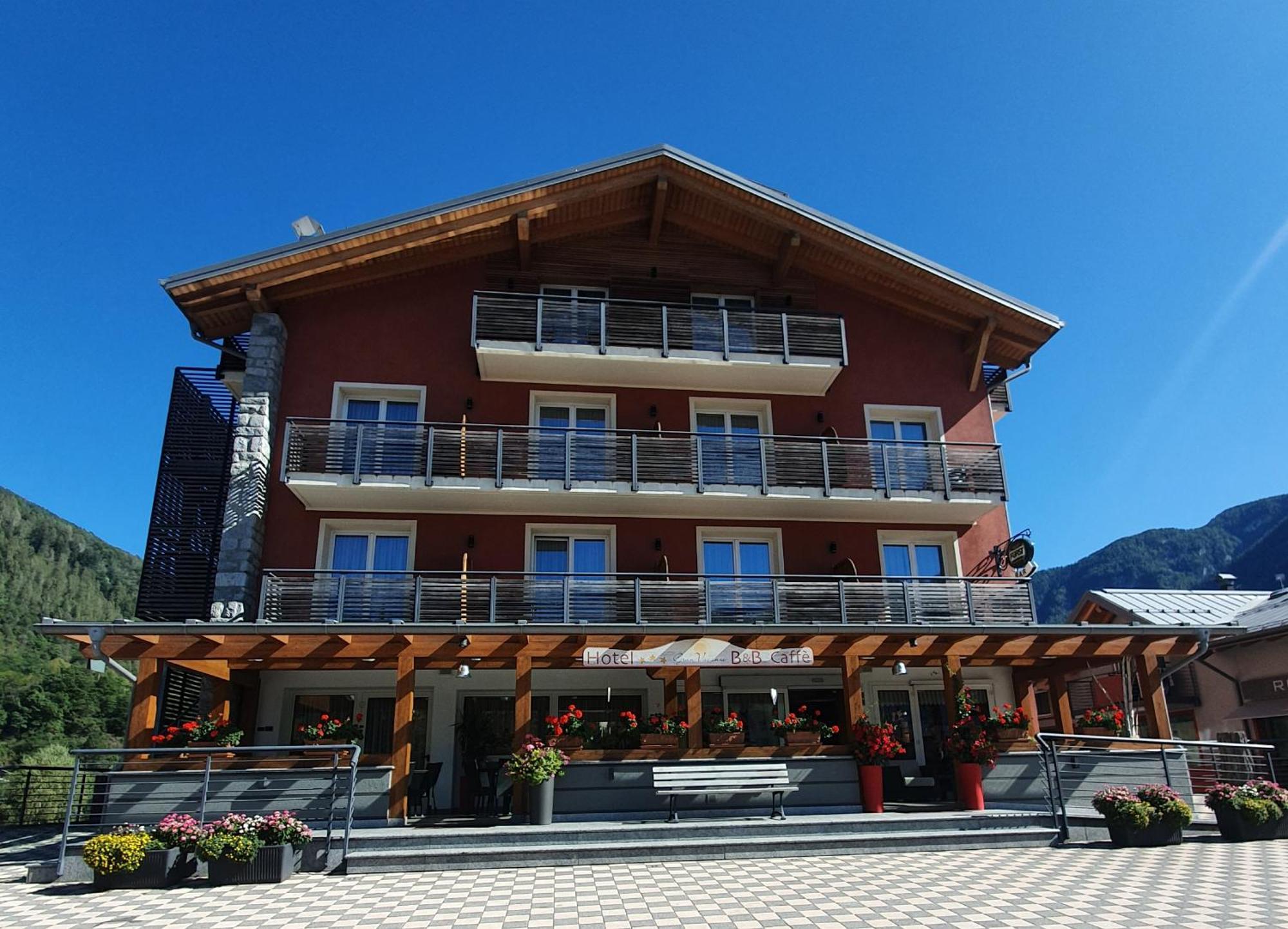 Hotel Gran Vacanze Rooms & Apartments Dimaro Εξωτερικό φωτογραφία