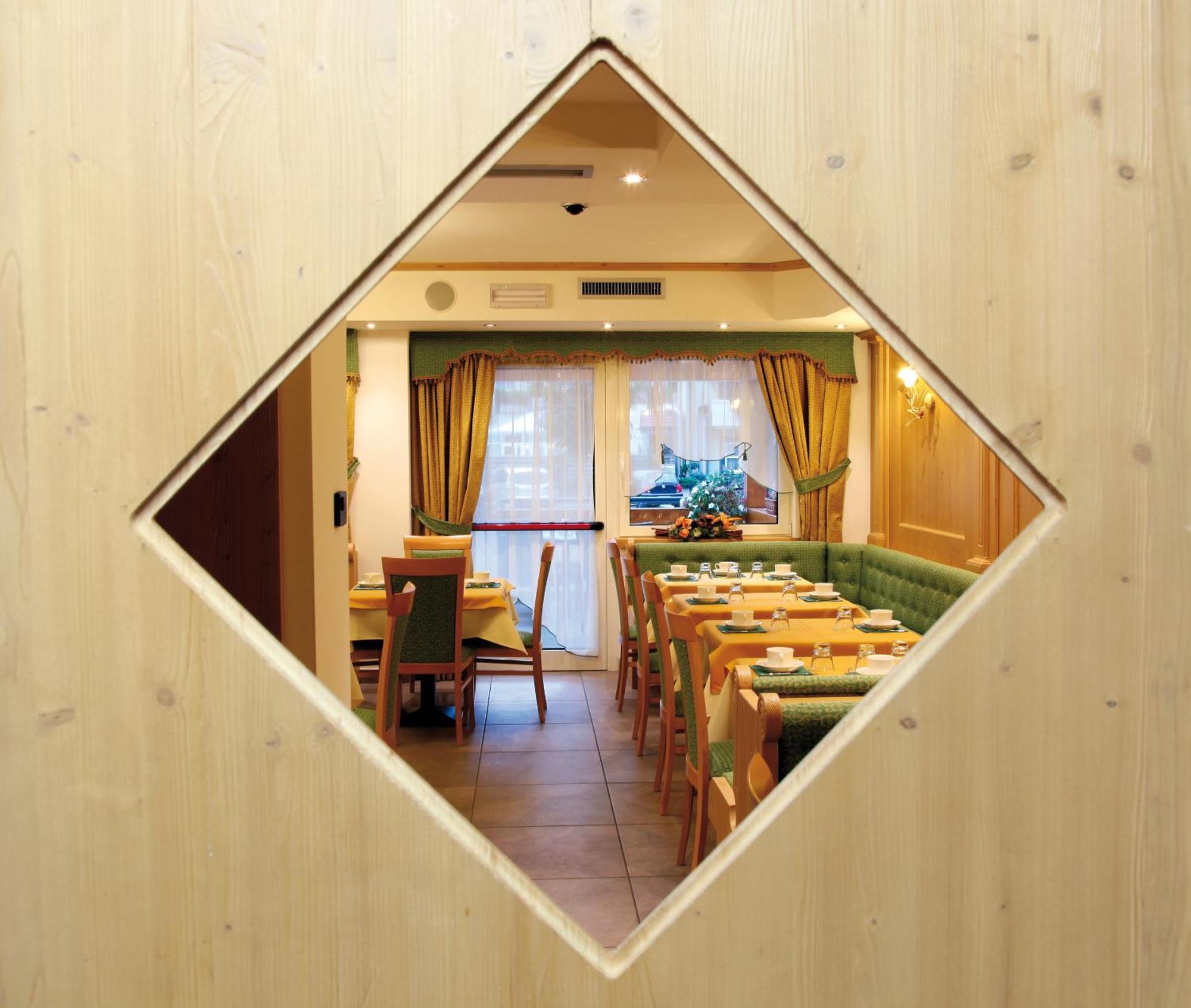 Hotel Gran Vacanze Rooms & Apartments Dimaro Εξωτερικό φωτογραφία