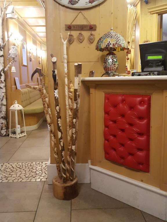 Hotel Gran Vacanze Rooms & Apartments Dimaro Εξωτερικό φωτογραφία