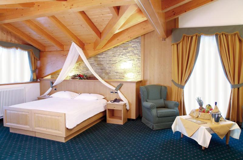 Hotel Gran Vacanze Rooms & Apartments Dimaro Δωμάτιο φωτογραφία